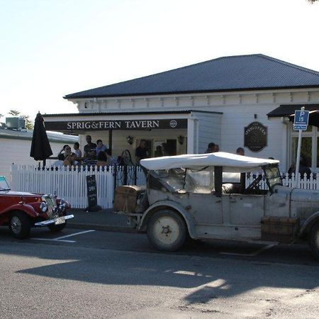 A Woodsy House Hotel Nelson Bagian luar foto